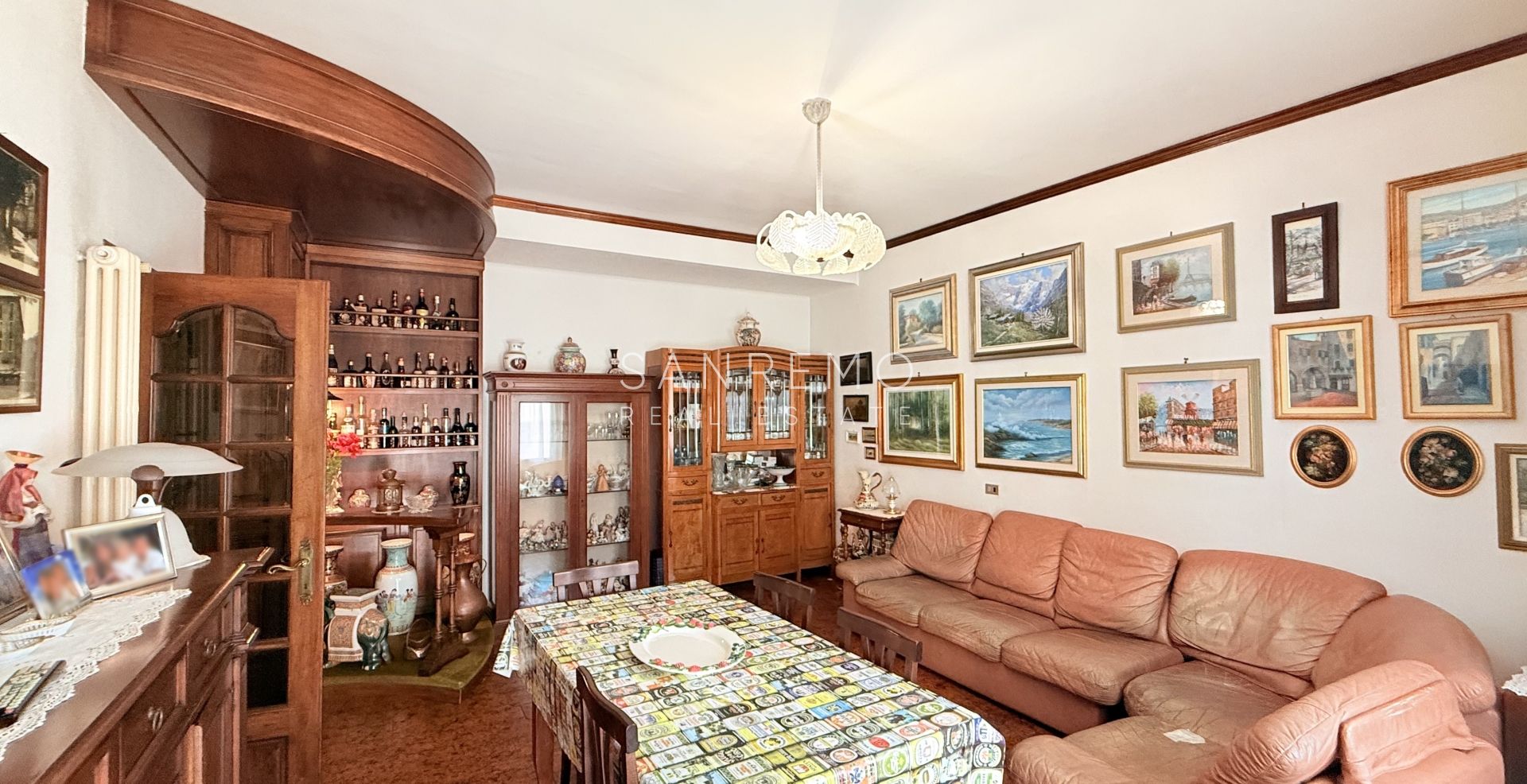 Трёхкомнатная квартира с балконом и частичным видом на море в районе Барагалло